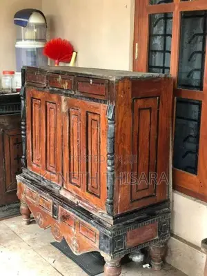 පැරනි අල්මාරි