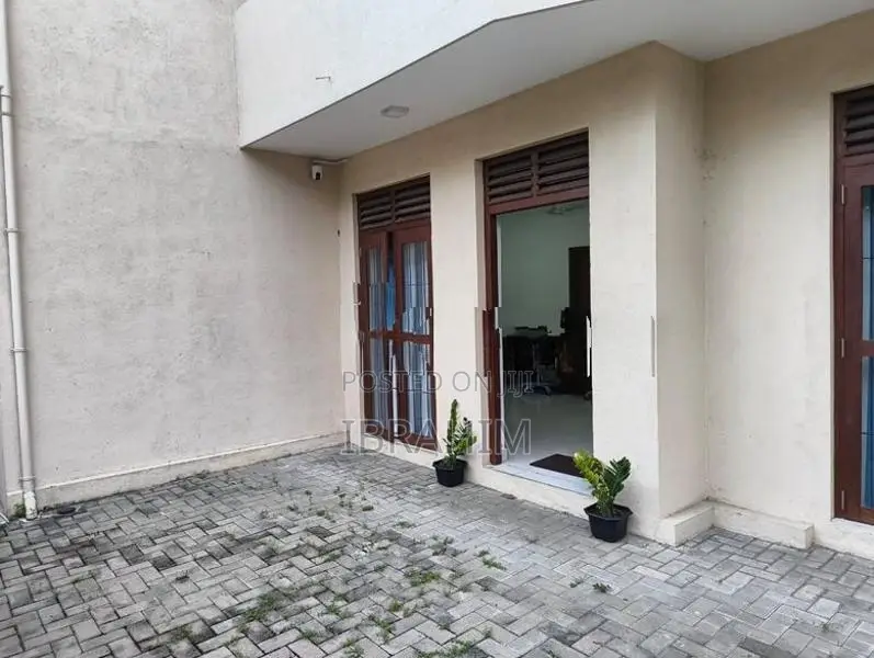 Office in Dehiwala on Ground Floor
