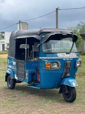 Bajaj RE 2011