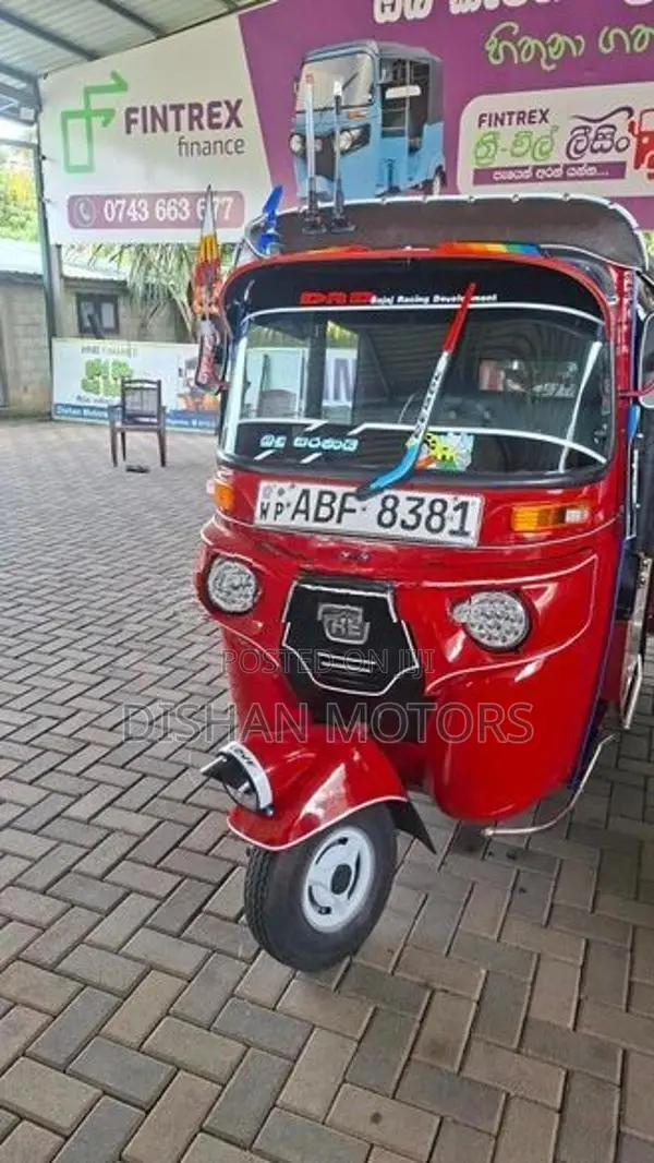 Bajaj RE 4 Stroke 2015