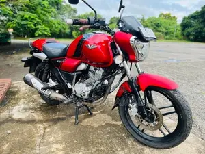 Bajaj V15 2017