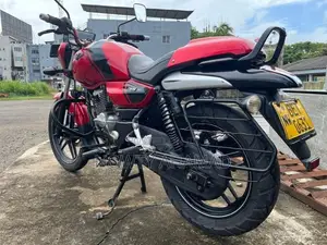 Bajaj V15 2017