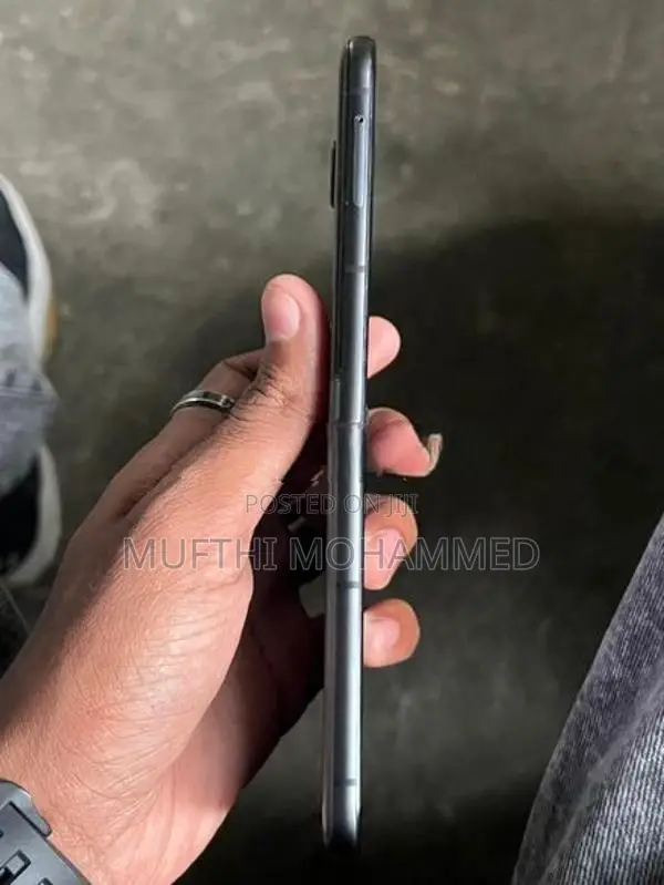Moto RAZR 2024 (Used)