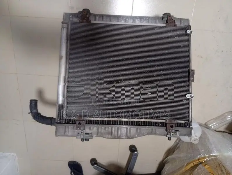 Toyota kDH Radiator with fan
