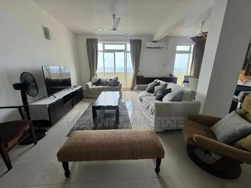 Vishnu Res - 04 Bedroom Apartment for Sale in Colombo 4 (A5260)