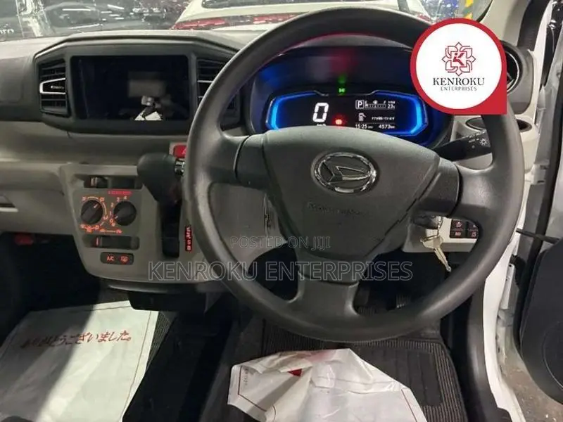 Daihatsu Mira 2024