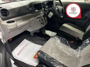 Daihatsu Mira 2024