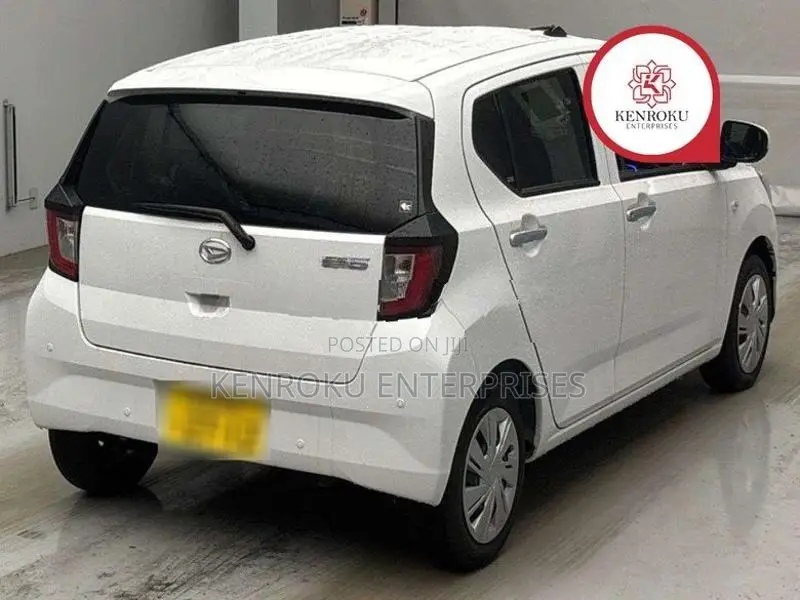 Daihatsu Mira 2024
