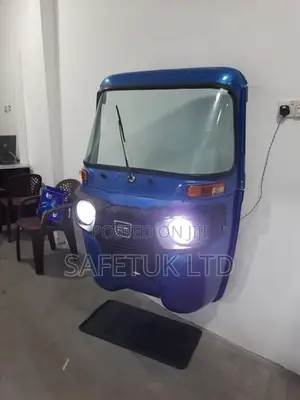 Bajaj Three Wheeler Full Face
