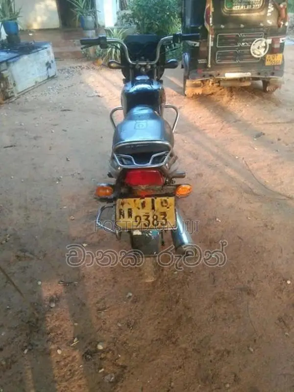 Bajaj CT100 2006