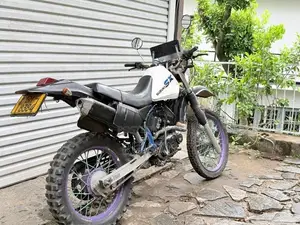 Suzuki GSX 125 2002