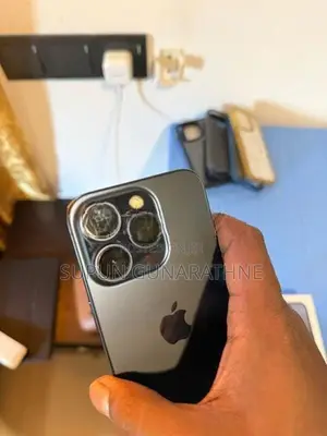 Apple iPhone 15 Pro (Used)