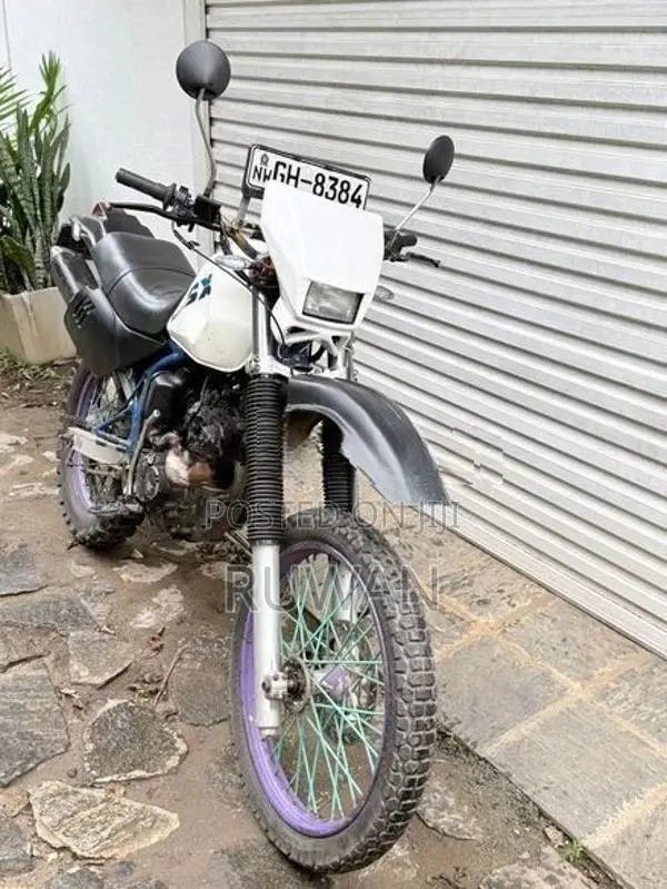 Suzuki GSX 125 2002