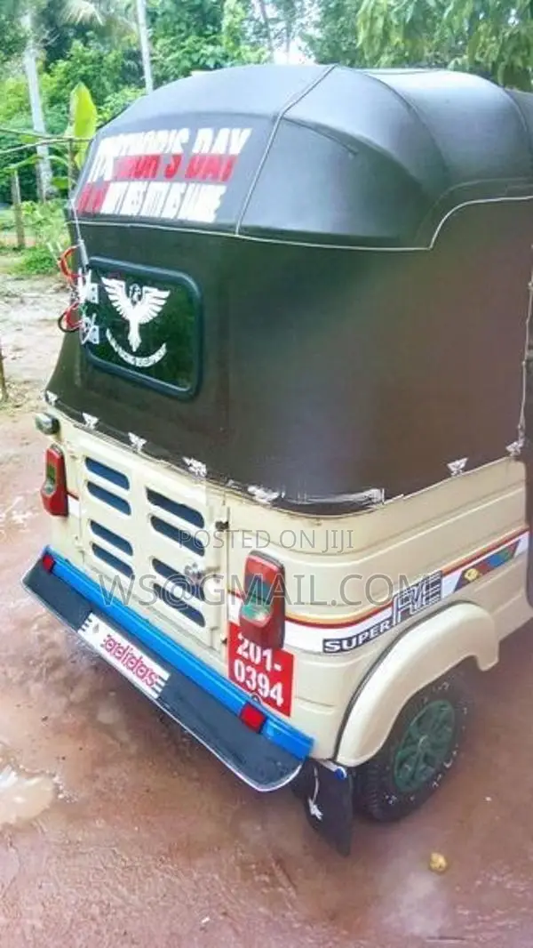Bajaj RE 1995