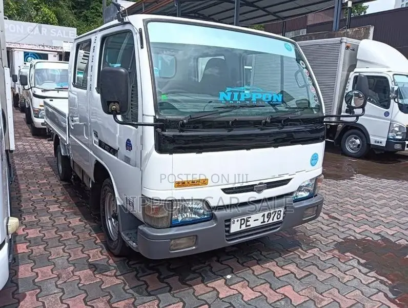 Nissan Atlas Just Low 2003