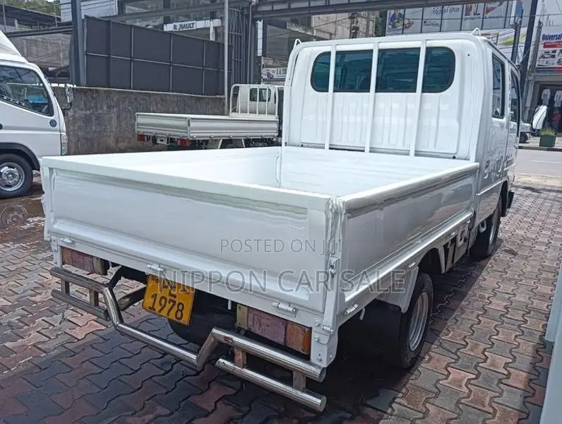 Nissan Atlas Just Low 2003