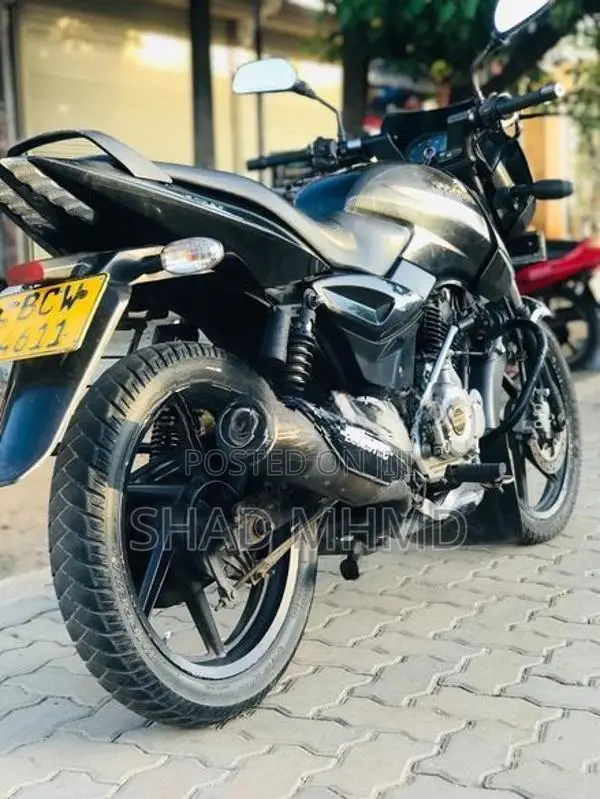 Bajaj Pulsar 150 2015