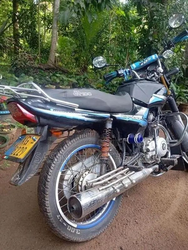Bajaj CT100 2011