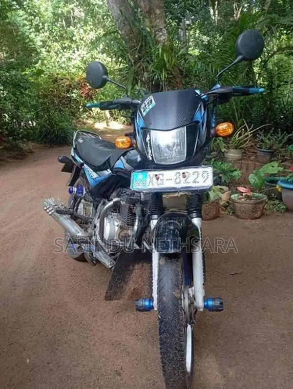 Bajaj CT100 2011
