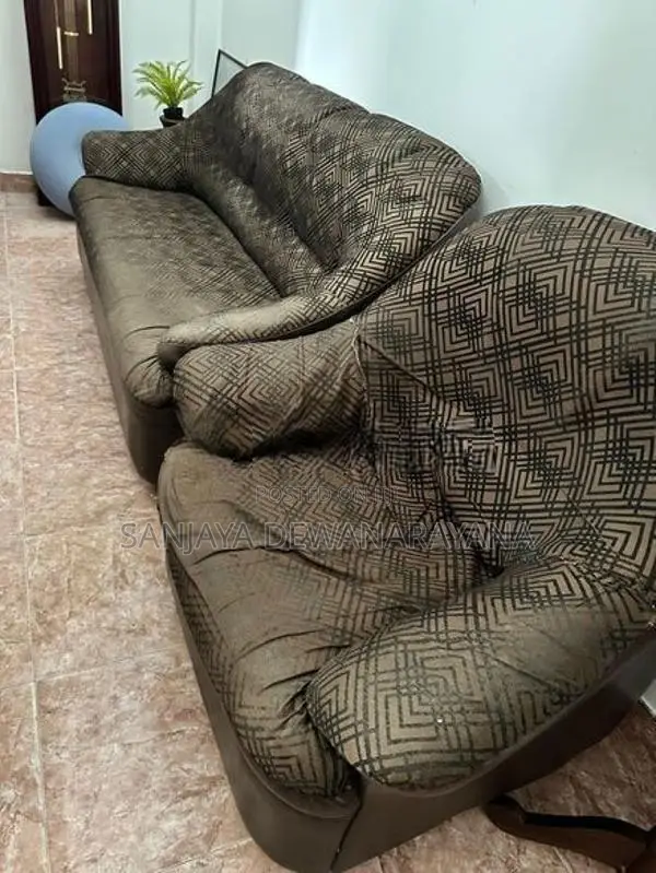 Singer Sofa Set