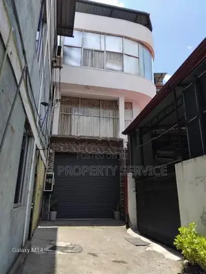 House and three-storey dormitory building for sale in Malabe (SSPH-319