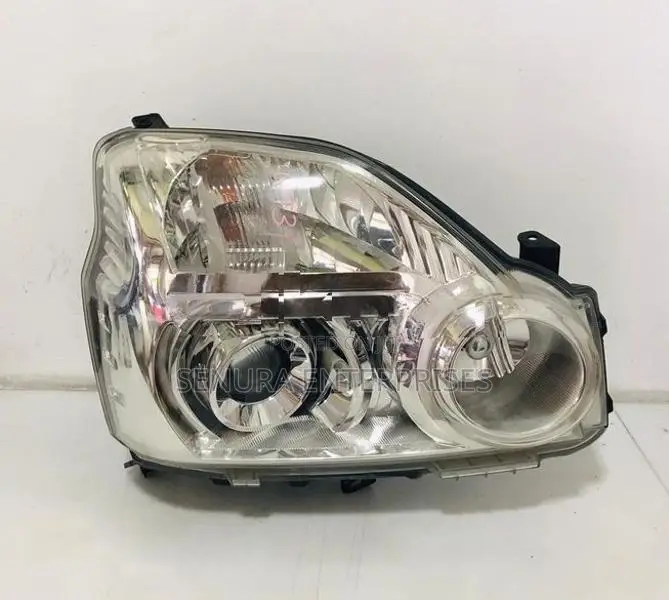 Nissan X-Trail NT31 Head Light