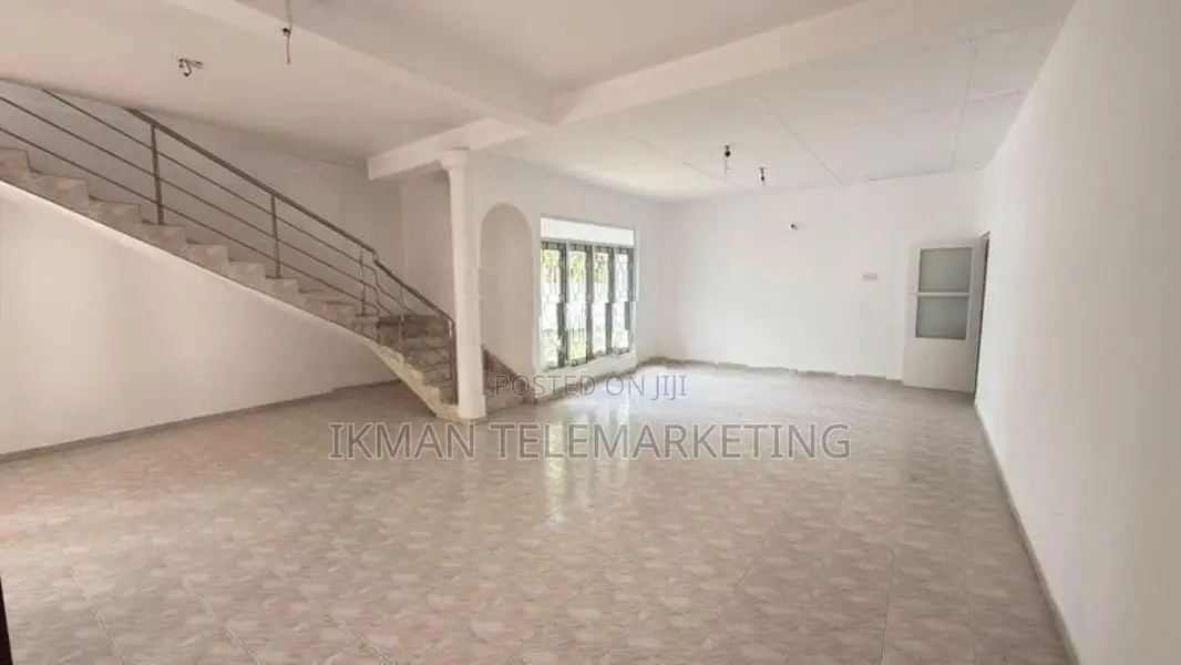 Upstairs House for Rent in Panadura