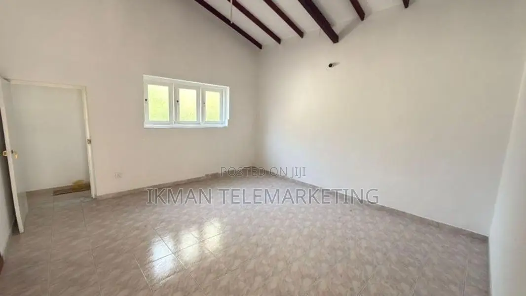 Upstairs House for Rent in Panadura