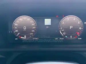 Land Rover Defender P300 Dynamic 2025