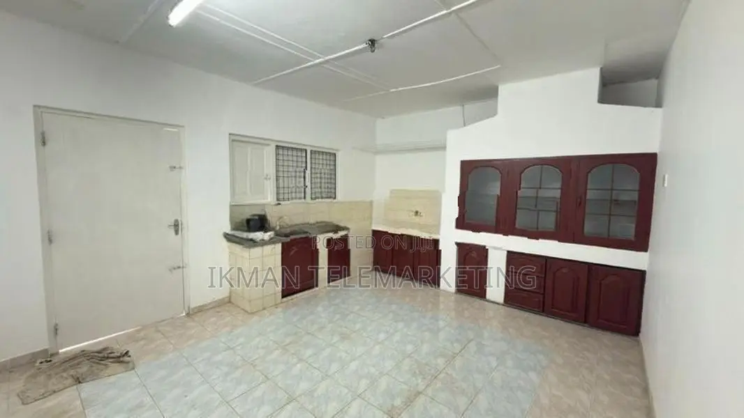 Upstairs House for Rent in Panadura