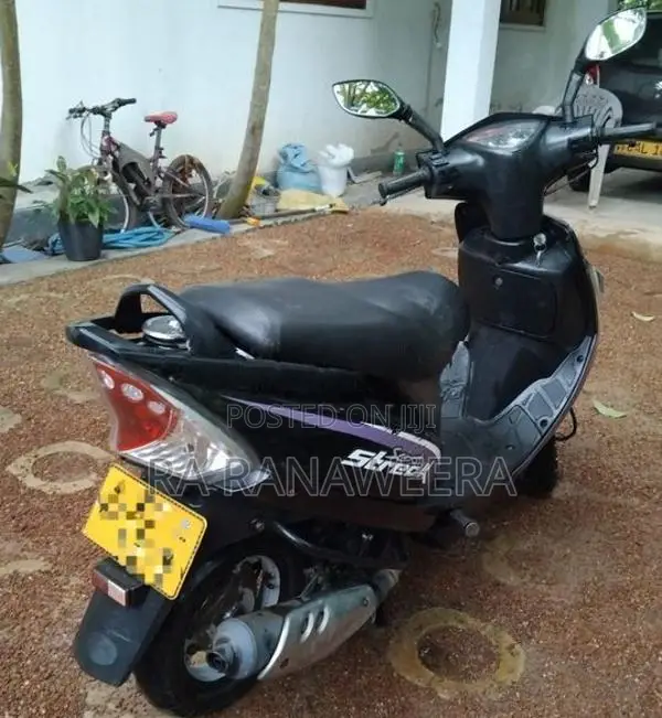 TVS Streak 2012