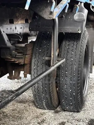 Isuzu 250 AKR66L Dunu 14/5 2001