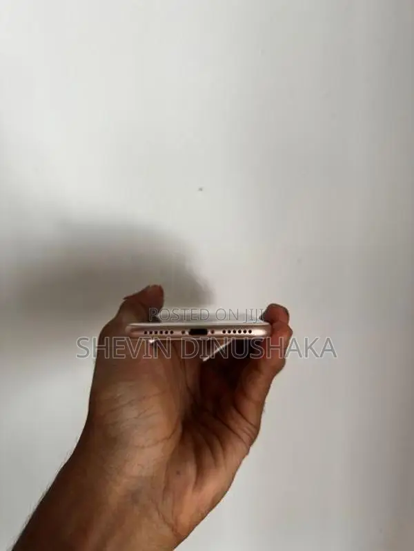 Apple iPhone 8 (Used)