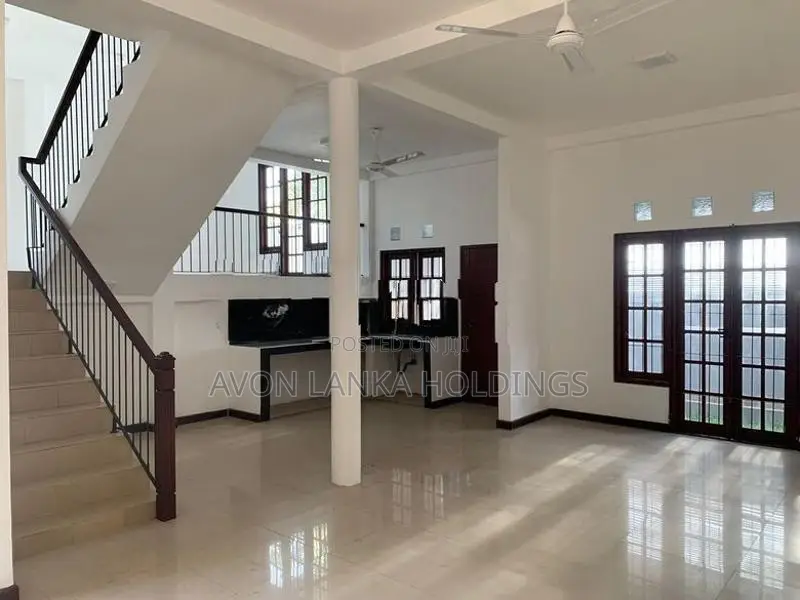House for Sale in Thalawathugoda 5BR