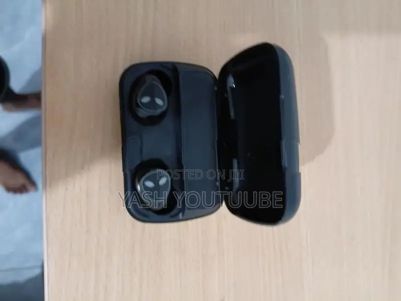 M10 TWS Bluetooth Earbud