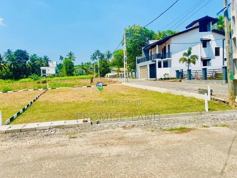 Land in Athurugiriya | K27