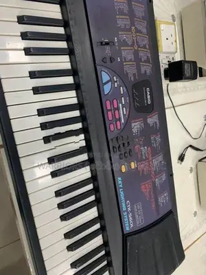 Casio CTK - 560L Keyboard