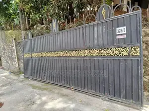 Sliding Gate