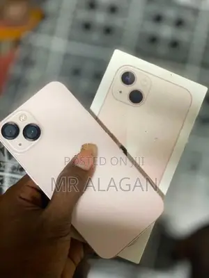 Apple iPhone 13 (Used)