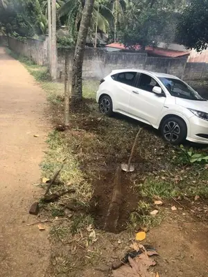 මහනුවර - කටුගස්තොට,යෝජිත මධ්‍යම අධිවේගී මාර්ග පිවිසුමට ආසන්න ඉඩමක්