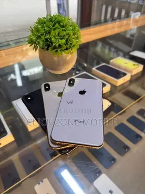 Apple iPhone XS 64GB (Used)