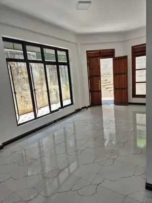 මහනුවර,ගුරුදෙනිය දර්ශනීය පරිසරයක ඇති නවීන තෙමහල් නිවසක් විකිණීමට