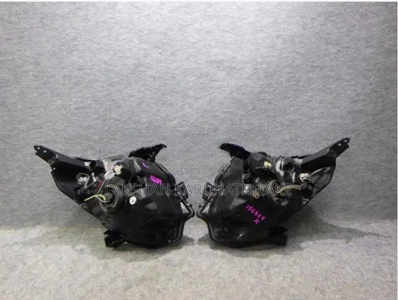 Suzuki Wagon R head light - MH44s