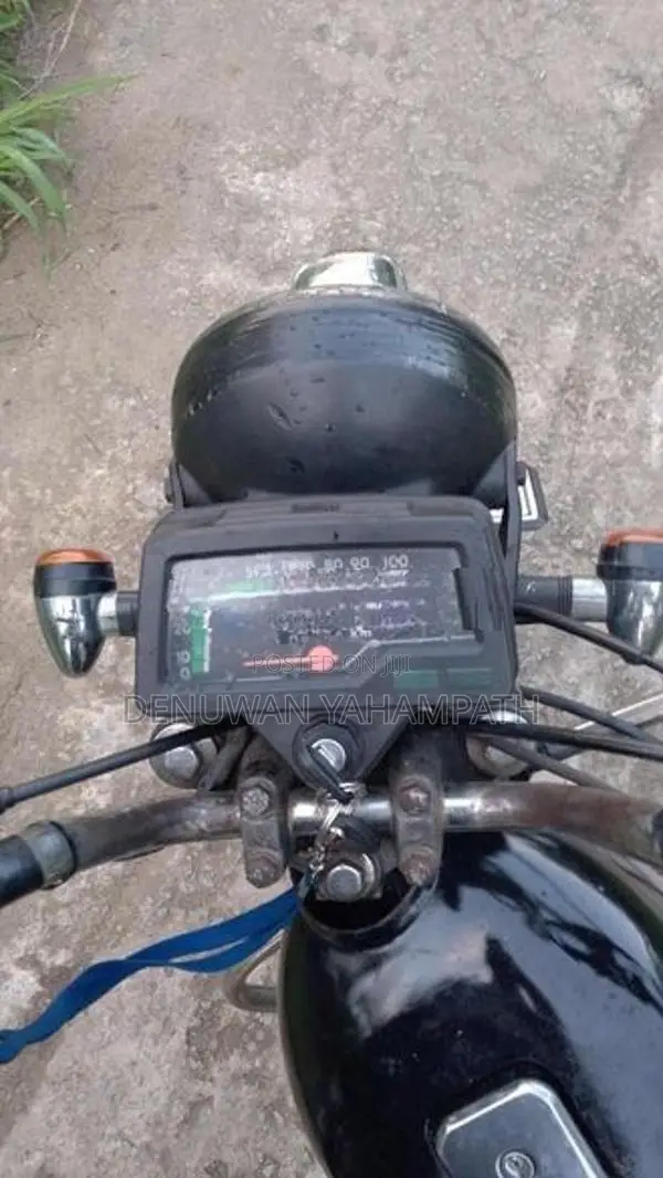 Bajaj Boxer 2000
