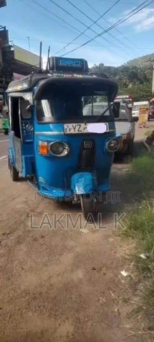 Bajaj RE 2012