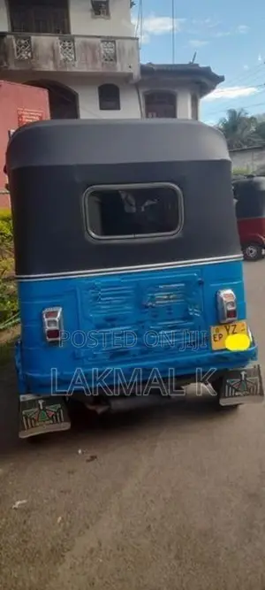Bajaj RE 2012