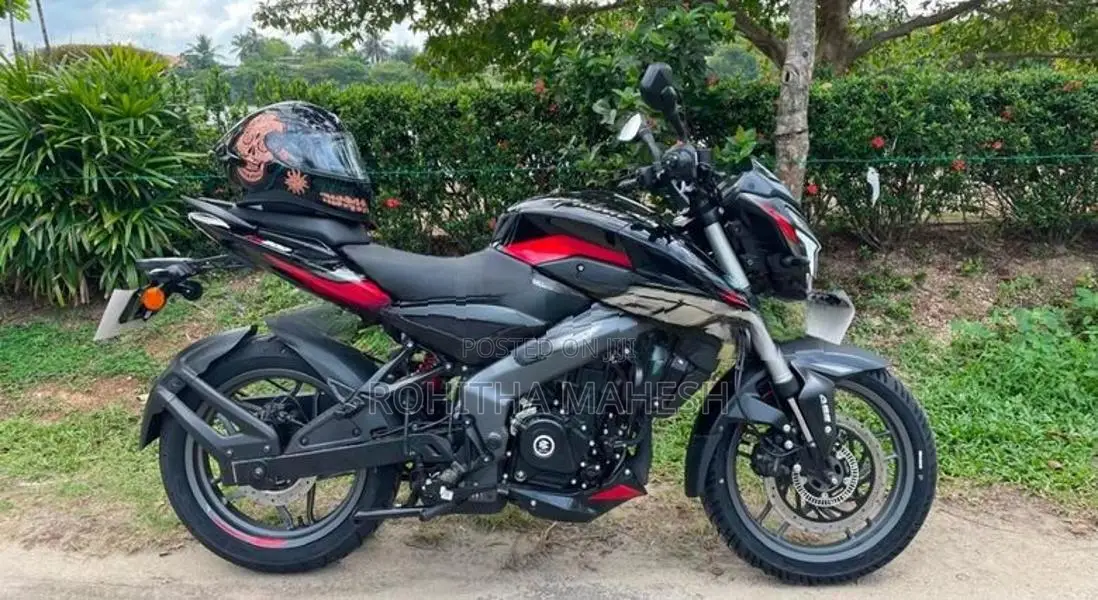 Bajaj Pulsar NS200 2025