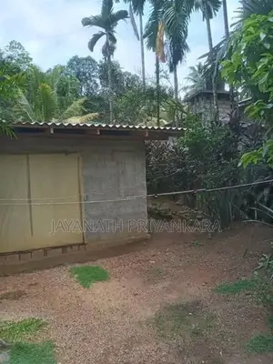 House with Land for Sale Kuruwita