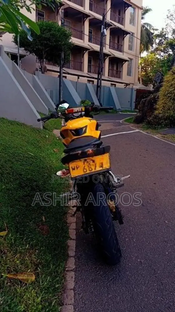 Bajaj Pulsar NS200 BS4 2018