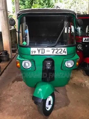 Bajaj RE 2010